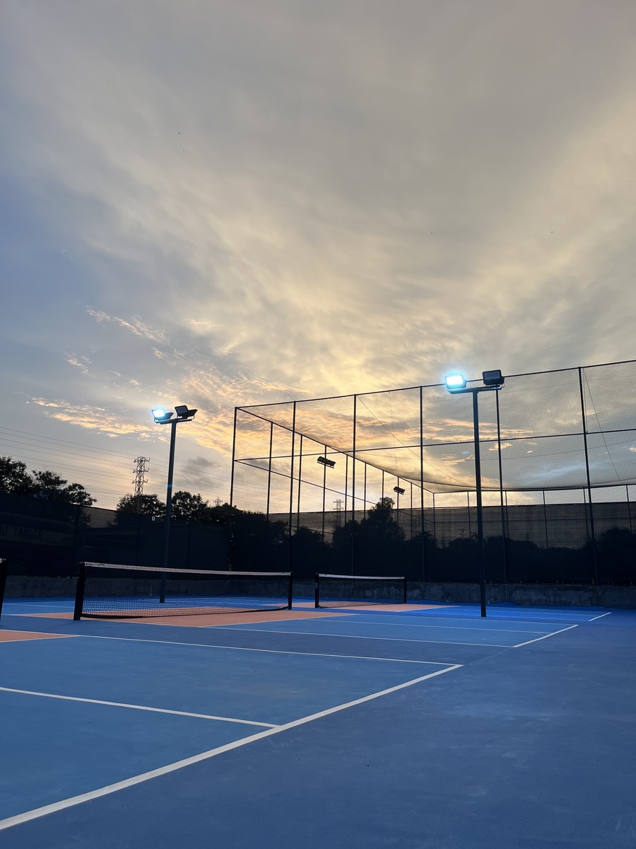 Evening on the courts